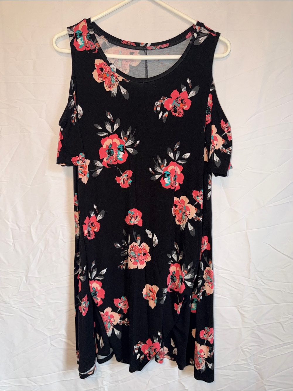 Arizona Jean Company Black Floral Cold-Shoulder Swing Dress